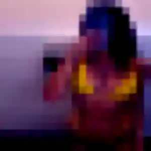 Contacte Karima, 26 ans à Aubignan en privé