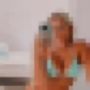 Emeraude, 32 ans, connectée à Castelnaudary pour un rencontre libertine