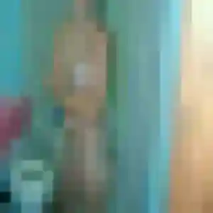 Rebecca, 32 ans, en ligne à Chevigny-Saint-Sauveur pour une rencontre coquine