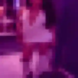 Elena, femme de 34 ans propose rencontre libertine à Coudekerque-Branche