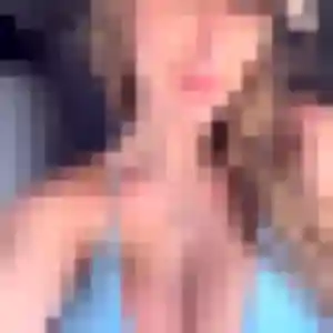Daniela (23 ans) à Craponne propose un rencontre libertine aujourd'hui