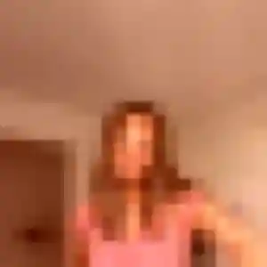 Charmante Anna, 38 ans à Goyave - voir sa photo