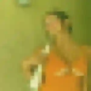 Tessa, femme de 28 ans propose rencontre libertine à Guichen