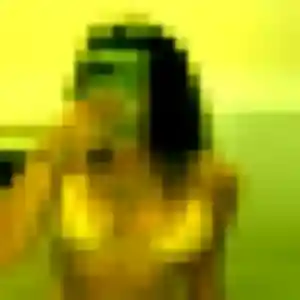 Rejoins Rania, 21 ans à Leers en privé