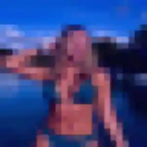 Photo de Celia à Les Lilas (33 ans) - rencontre libertine anonyme