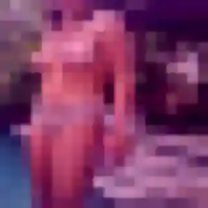 Anne-Marie, femme de 22 ans propose rencontre libertine à Longuenesse