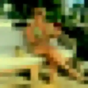 Yasmina, femme de 25 ans propose rencontre libertine à Mende