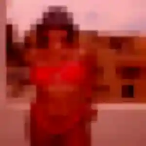 Rejoins Lina, 19 ans à Orange gratuitement