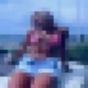 Photo de Albane à Plouhinec (30 ans) - rencontre libertine gratuit