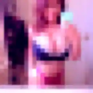 Noura, femme de 23 ans cherche rencontre libertine à Rodez