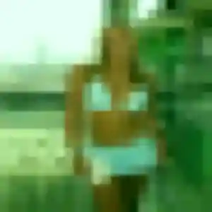 Giulia, femme de 30 ans propose rencontre libertine à Royan