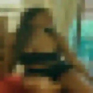 Contacte Jennifer, 19 ans à Saint-André en privé