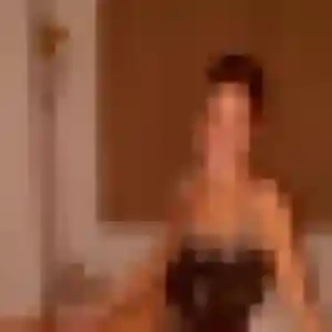 Rencontre Chloe, 21 ans à Saint-Fargeau-Ponthierry en privé
