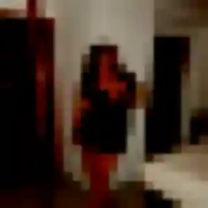 Photo de Brunehilde à Saint-Hilaire-de-Riez (43 ans) - rencontre libertine anonyme