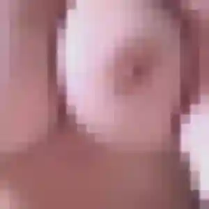 Nolwenn, 28 ans, en ligne à Sucy-en-Brie pour une rencontre coquine