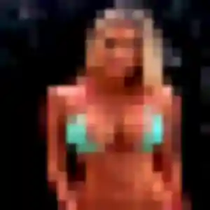 Pierrette, 20 ans, connectée à Vendin-le-Vieil pour une rencontre coquine