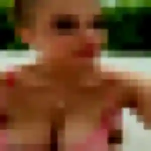 Contacte Laetitia, 21 ans à Vernouillet en privé